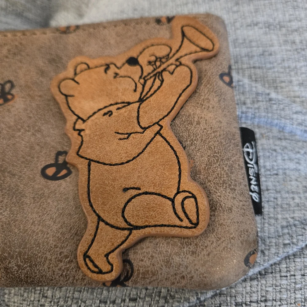 RARE Loungefly Disney Winnie the Pooh Bees Coin Purse - BoxLunch Exclusive - Picture 7 of 10